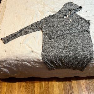 Express | Woman long sleeve sweater | Size M | Wore less than 10 times